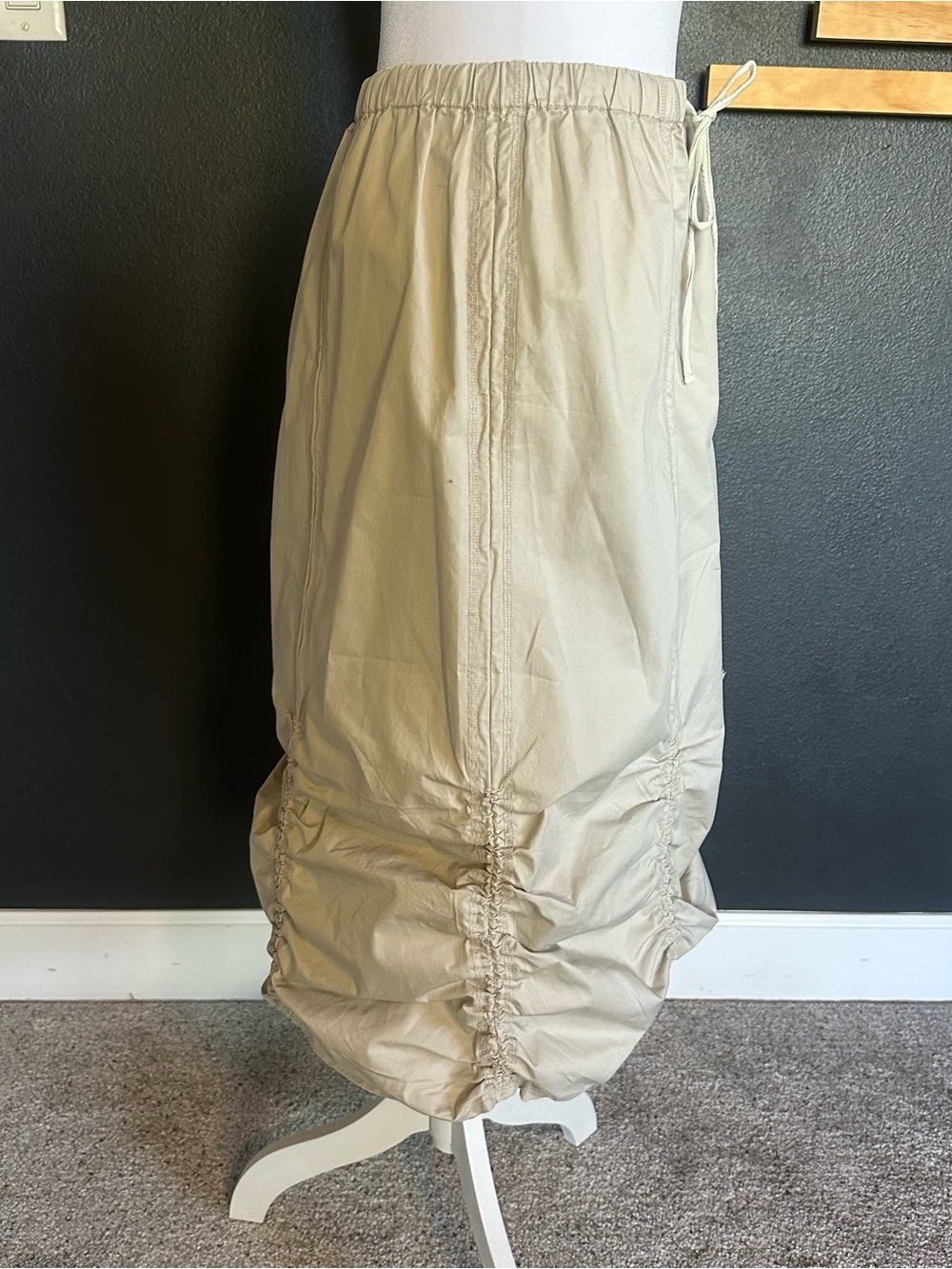 NICO Nomadic Traders Ruched Midi Skirt
Size 10 - Picture 3 of 7
